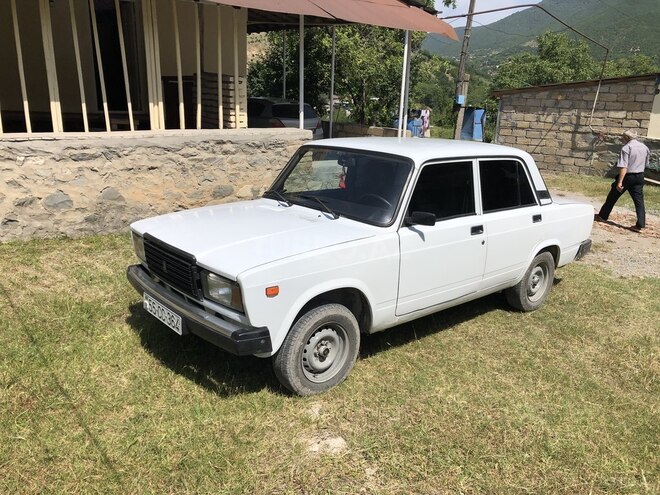 LADA (VAZ) 2107 2004, 250,000 km - 1.6 л - Şəki