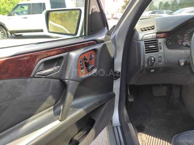 Mercedes E 280 1999, 359,000 km - 2.8 л - Bakı