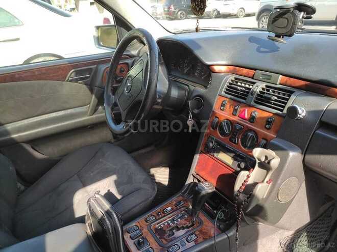 Mercedes E 280 1999, 359,000 km - 2.8 л - Bakı