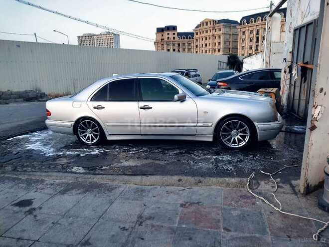 Mercedes E 280 1999, 359,000 km - 2.8 л - Bakı