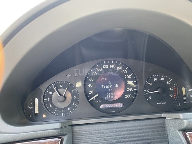 Mercedes E 240 2002, 196,650 km - 2.6 l - Bakı