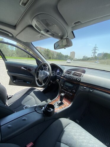 Mercedes E 240 2002, 196,650 km - 2.6 l - Bakı