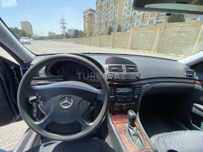 Mercedes E 240 2002, 196,650 km - 2.6 l - Bakı