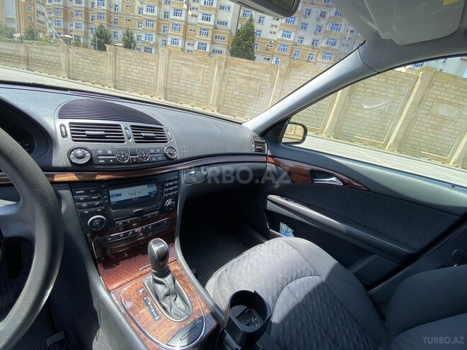 Mercedes E 240 2002, 196,650 km - 2.6 l - Bakı
