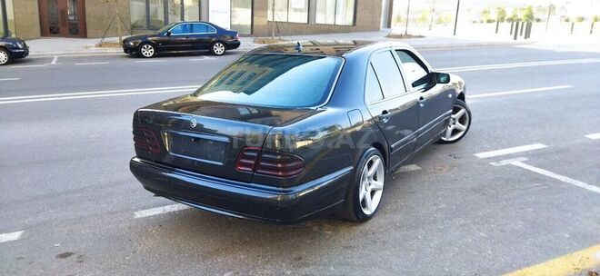 Mercedes E 230 1996, 258,000 km - 2.3 л - Bakı