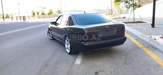 Mercedes E 230 1996, 258,000 km - 2.3 л - Bakı