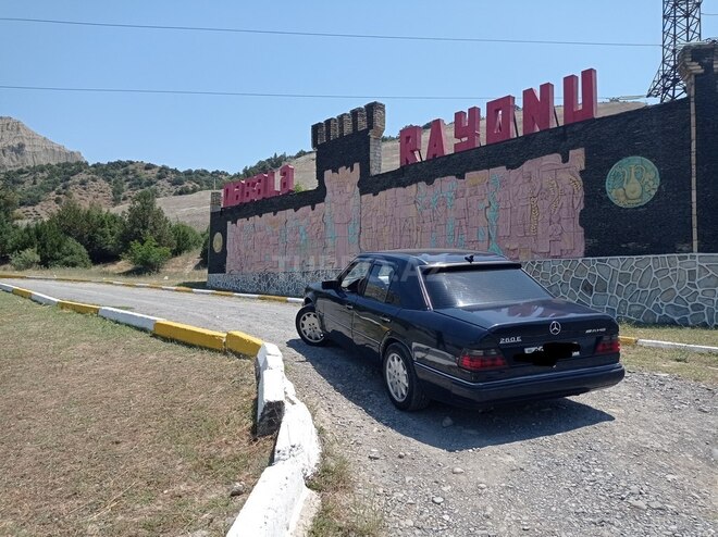 Mercedes E 260 1990, 350,000 km - 2.6 l - Bakı