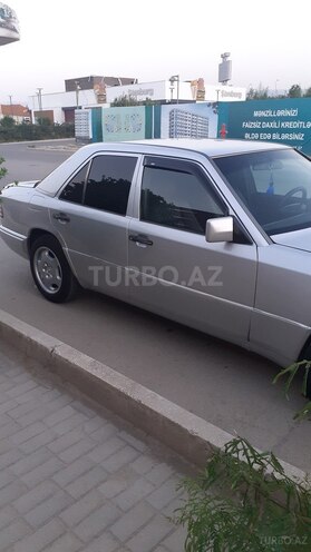 Mercedes E 220 1995, 487,564 km - 2.2 л - Şəmkir