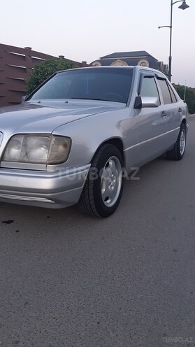 Mercedes E 220 1995, 487,564 km - 2.2 л - Şəmkir