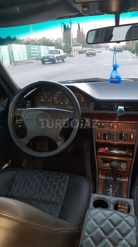 Mercedes E 220 1995, 487,564 km - 2.2 л - Şəmkir