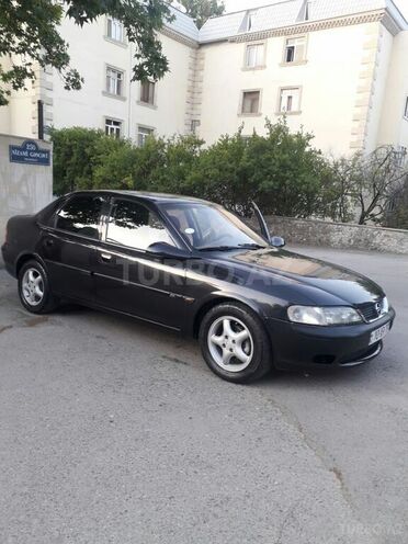 Opel Vectra 1996, 153,215 km - 1.6 l - Gəncə