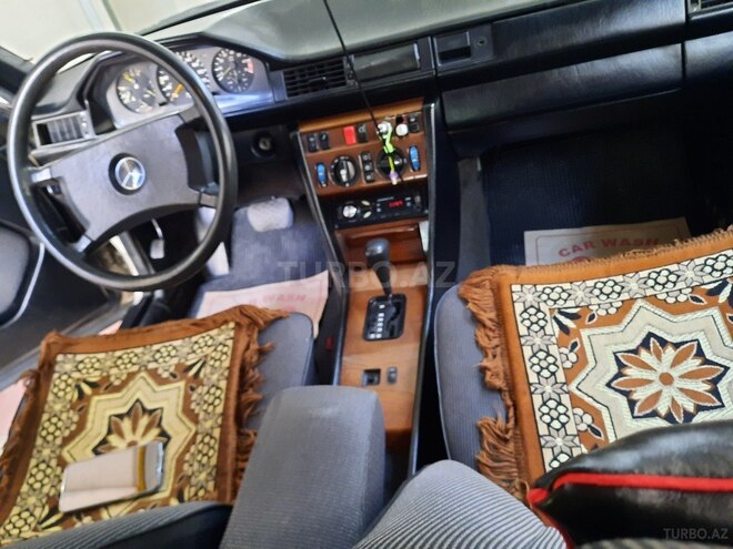 Mercedes E 230 1986, 375,899 km - 2.3 l - Sumqayıt