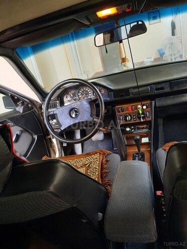 Mercedes E 230 1986, 375,899 km - 2.3 l - Sumqayıt