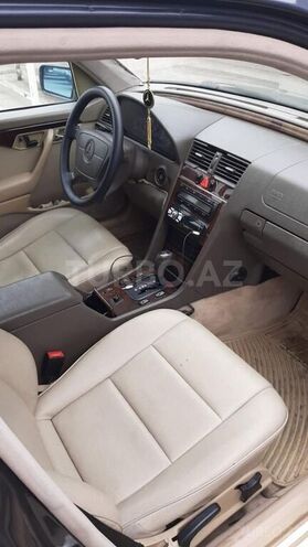 Mercedes C 220 1995, 28,200 km - 2.2 l - Bakı