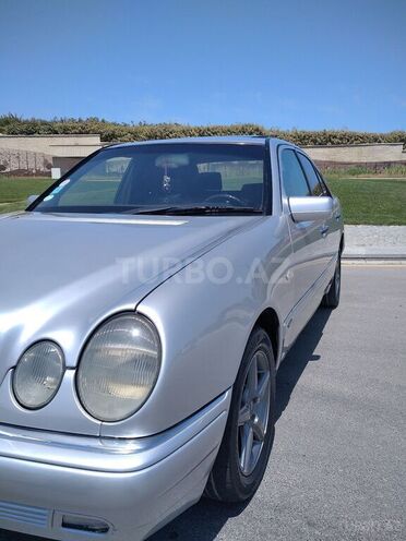 Mercedes E 230 1996, 434,000 km - 2.3 l - Bakı