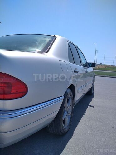 Mercedes E 230 1996, 434,000 km - 2.3 l - Bakı