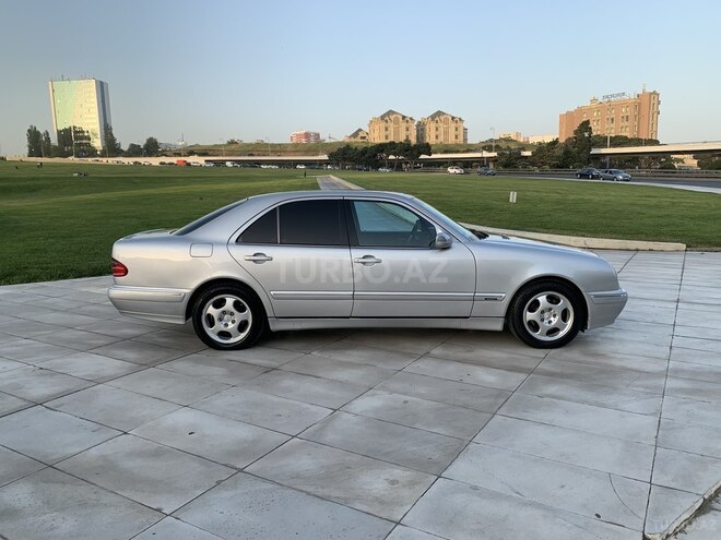 Mercedes E 240 2000, 233,000 km - 2.4 l - Bakı