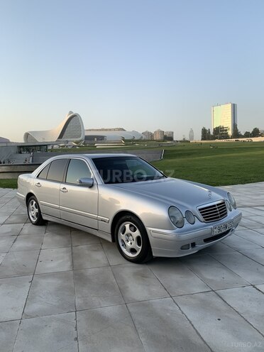 Mercedes E 240 2000, 233,000 km - 2.4 l - Bakı