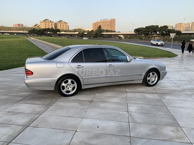 Mercedes E 240 2000, 233,000 km - 2.4 l - Bakı