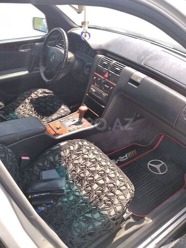 Mercedes E 230 1996, 434,000 km - 2.3 l - Bakı
