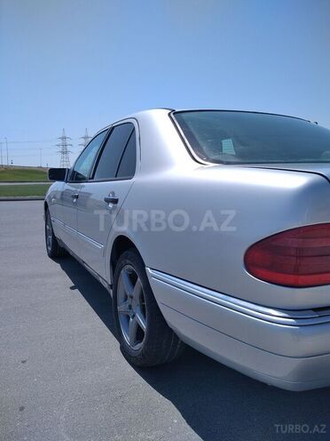 Mercedes E 230 1996, 434,000 km - 2.3 l - Bakı