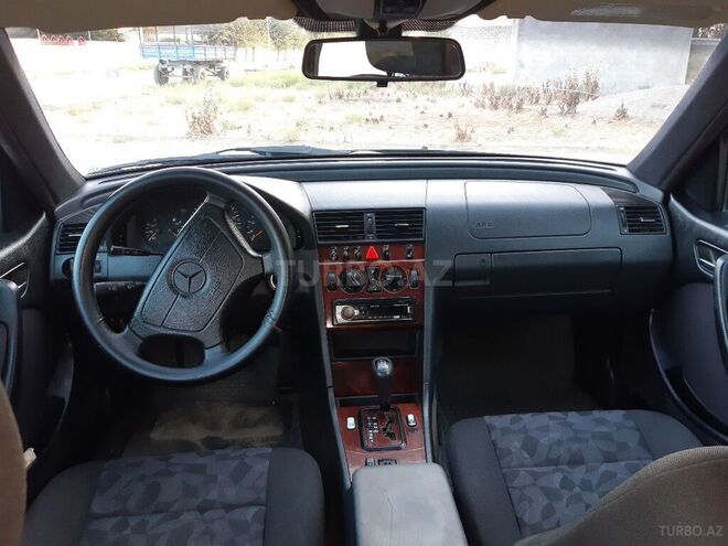 Mercedes C 240 1998, 325,214 km - 2.4 l - Biləsuvar