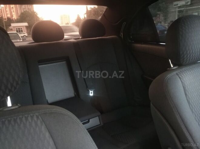 Mercedes E 220 2002, 283,840 km - 2.2 l - Bakı