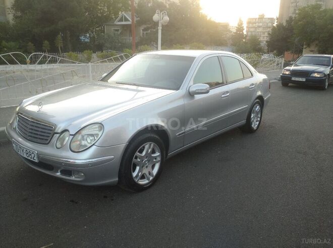 Mercedes E 220 2002, 283,840 km - 2.2 l - Bakı