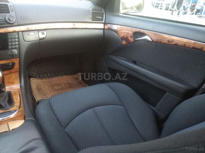 Mercedes E 220 2002, 283,840 km - 2.2 l - Bakı