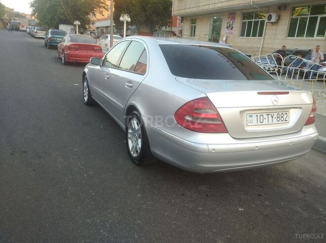 Mercedes E 220 2002, 283,840 km - 2.2 l - Bakı