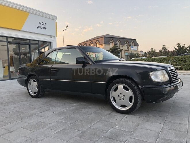 Mercedes E 220 1993, 418,827 km - 2.2 l - Bakı