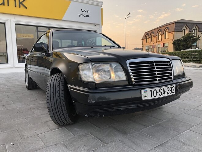 Mercedes E 220 1993, 418,827 km - 2.2 l - Bakı