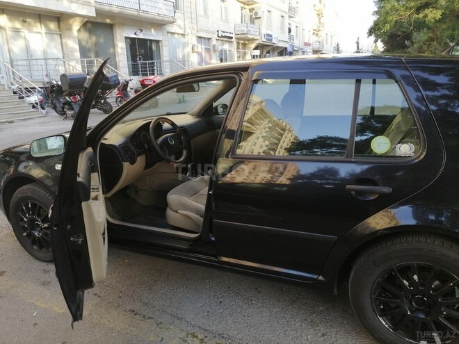 Volkswagen Golf 2002, 257,000 km - 1.6 l - Bakı