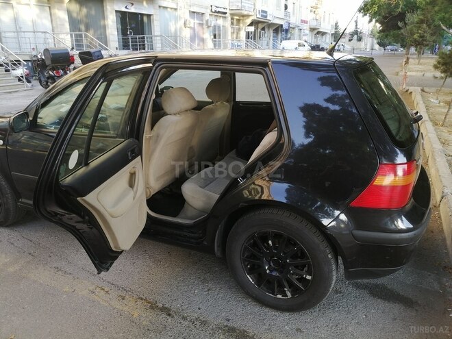 Volkswagen Golf 2002, 257,000 km - 1.6 l - Bakı