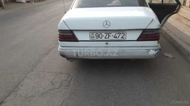 Mercedes E 200 1991, 368,000 km - 2.0 l - Bakı