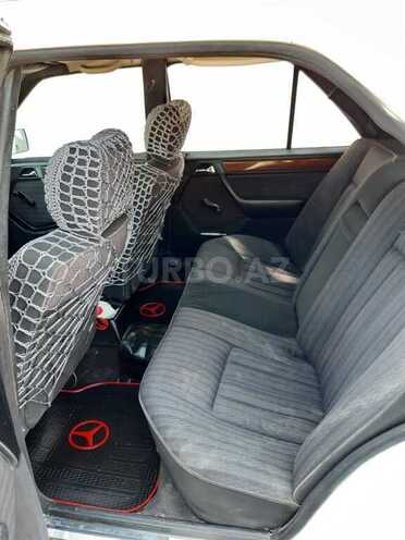 Mercedes E 200 1991, 368,000 km - 2.0 l - Bakı