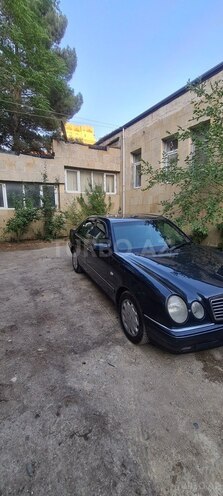 Mercedes E 240 1998, 288,000 km - 2.4 l - Bakı