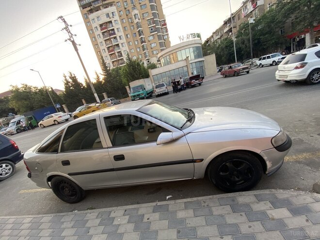 Opel Vectra 1998, 250,000 km - 1.6 л - Bakı