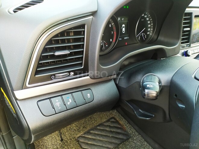 Hyundai Elantra 2017, 68,800 km - 1.6 l - Bakı
