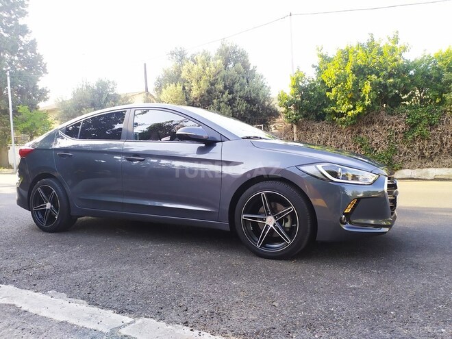 Hyundai Elantra 2017, 68,800 km - 1.6 l - Bakı