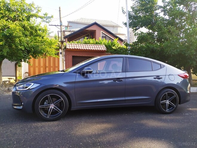 Hyundai Elantra 2017, 68,800 km - 1.6 l - Bakı