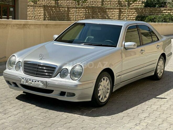 Mercedes E 220 2001, 277,000 km - 2.2 л - Bakı