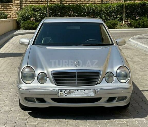 Mercedes E 220 2001, 277,000 km - 2.2 л - Bakı