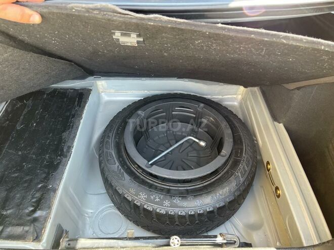 Mercedes E 220 2001, 277,000 km - 2.2 л - Bakı