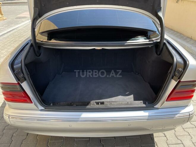 Mercedes E 220 2001, 277,000 km - 2.2 л - Bakı