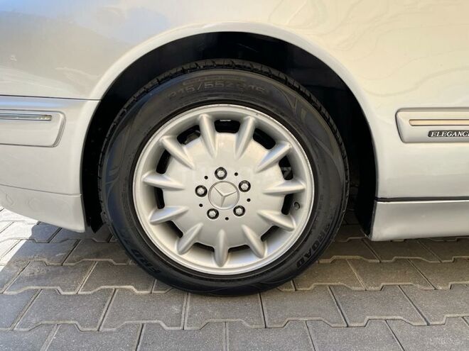 Mercedes E 220 2001, 277,000 km - 2.2 л - Bakı