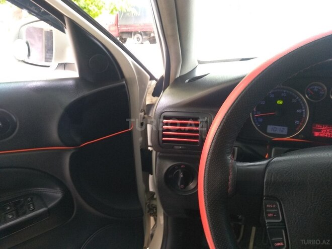 Volkswagen Passat 2003, 222,000 km - 1.8 l - Sumqayıt