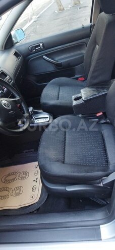 Volkswagen Golf 2001, 232,300 km - 1.6 l - Bakı
