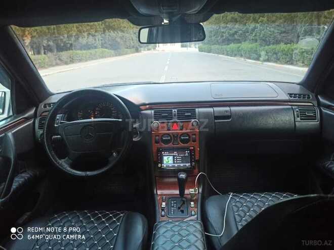 Mercedes E 220 1998, 346,700 km - 2.2 l - Sumqayıt
