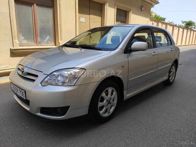 Toyota Corolla 2004, 199,878 km - 1.4 l - Bakı